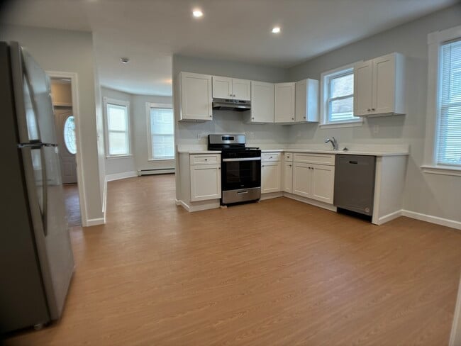 Building Photo - 11 Foskett Ct