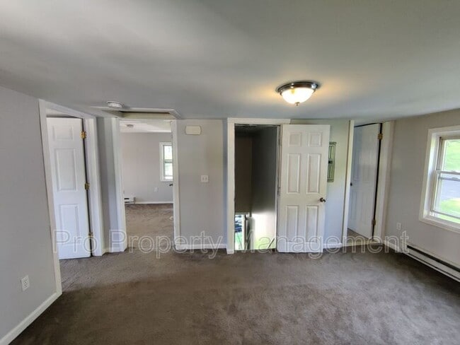 Building Photo - 14 Edgewood Rd