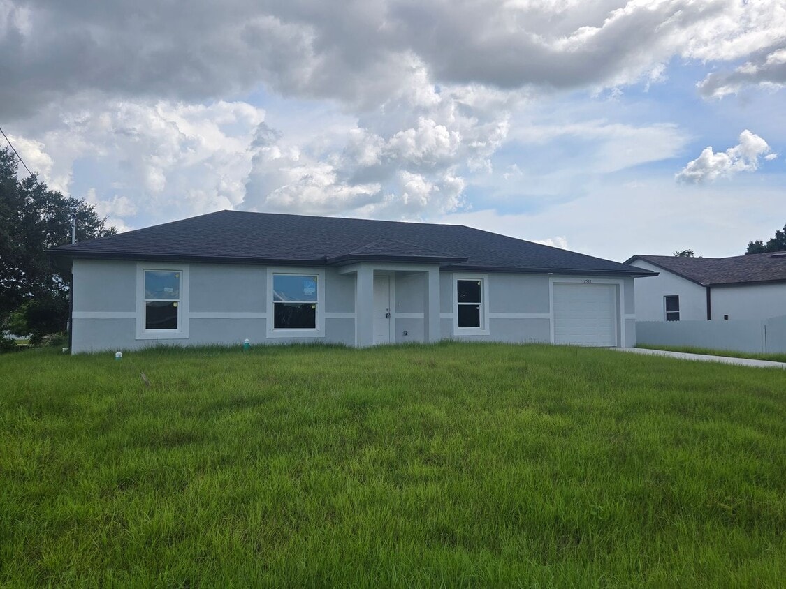 Foto del edificio - BRAND NEW 3/2/1 SW LEHIGH ACRES
