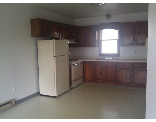 Building Photo - 8 Storer Ct