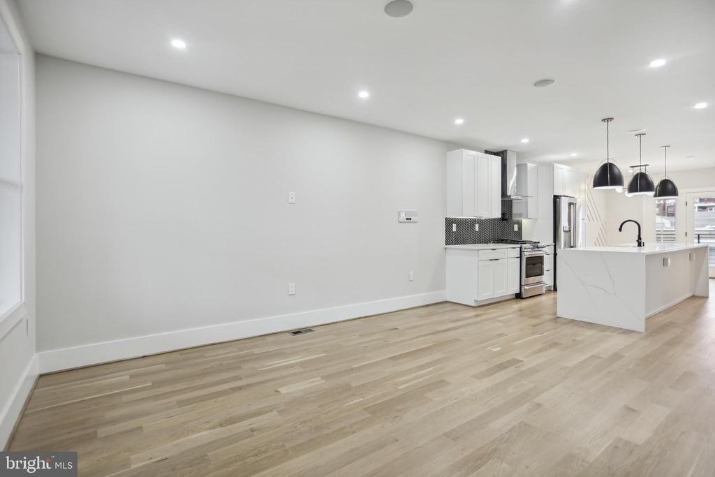Primary Photo - 1511 D St NE