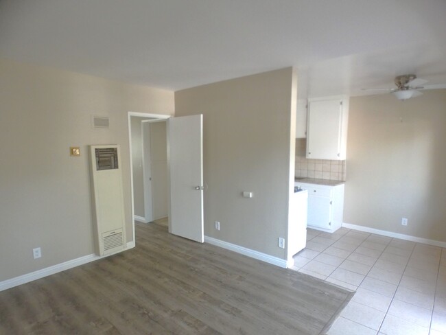 Foto del edificio - 9354 Greenwell St
