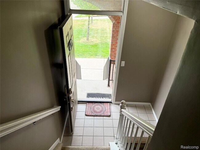 Building Photo - 207 Amys Walk