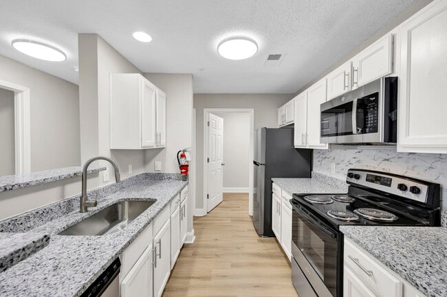 Building Photo - Palmetto Ridge