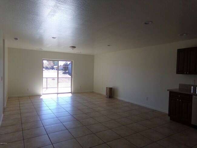 Building Photo - 8471 E Leigh Dr