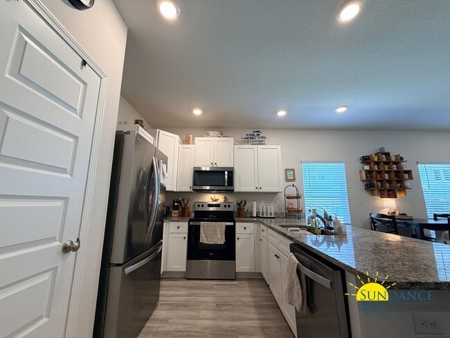 Building Photo - Beautiful 3BR Townhome with Smart Home Features Near Eglin & Hurlburt Field!