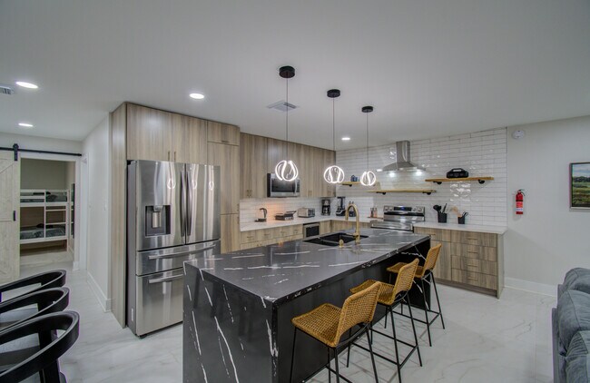 Building Photo - 5539 Edith St