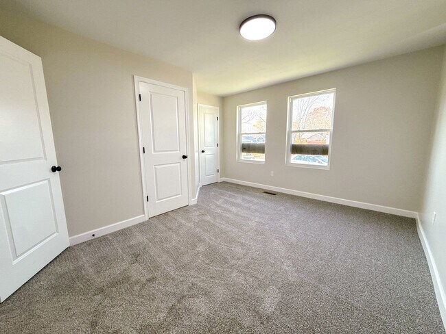 Foto del edificio - Fully Remodeled 3-Bedroom Home for Rent in Columbus – Modern Upgrades & Spacious Living | $1,640/mo