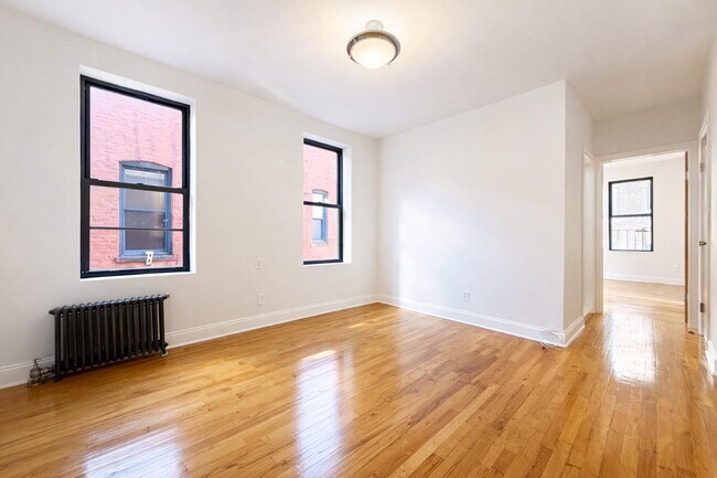 Foto del edificio - 615 Fort Washington Ave