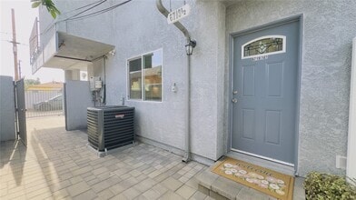 Building Photo - 6719 Vineland Ave