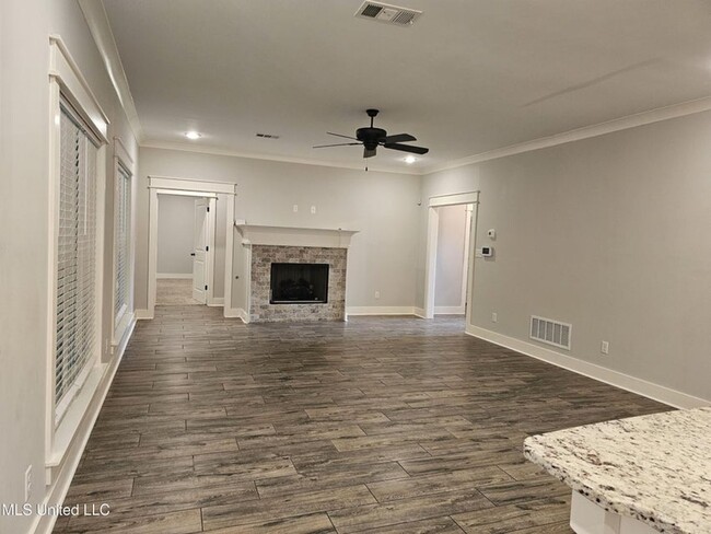 Photo - GARDENS AT SNOWDEN GROVE, 5 bedrooms! House