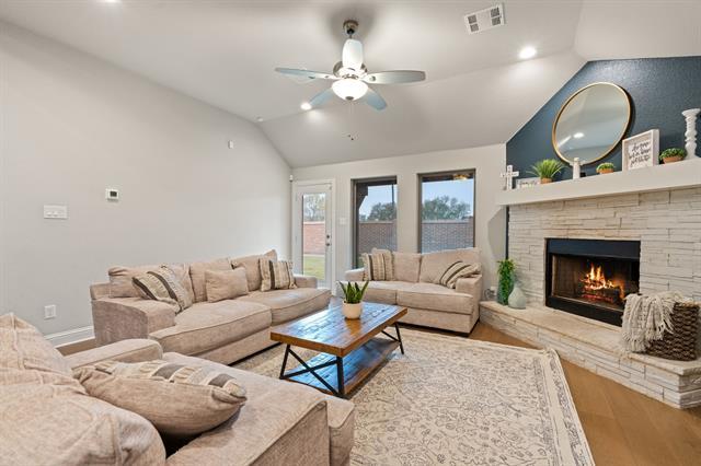 Building Photo - 225 Lariat Trail