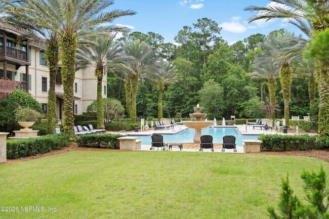 Foto del edificio - 965 Registry Blvd