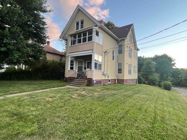 Building Photo - 175 Ridge Rd