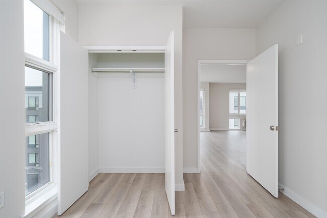 Building Photo - 16 Bennett St