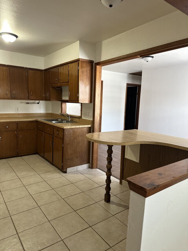 Foto del edificio - 6419 Gardenview Dr