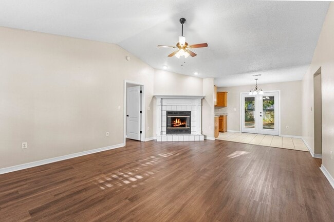 Building Photo - 502 Hyde Park Dr