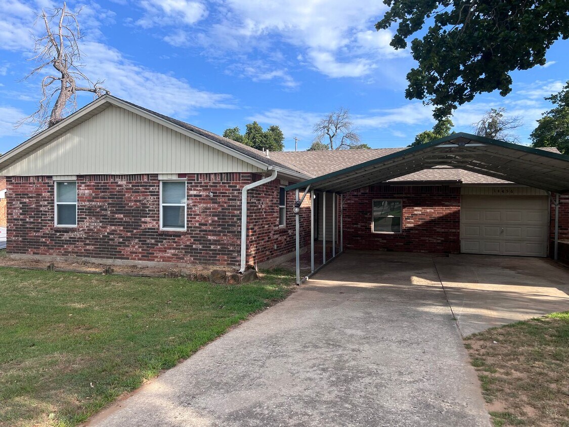 Photo - 14456 NE 4th St.