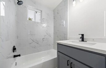 Building Photo - 3523 McIlhenny St Building Photo - 3523 McIlhenny St