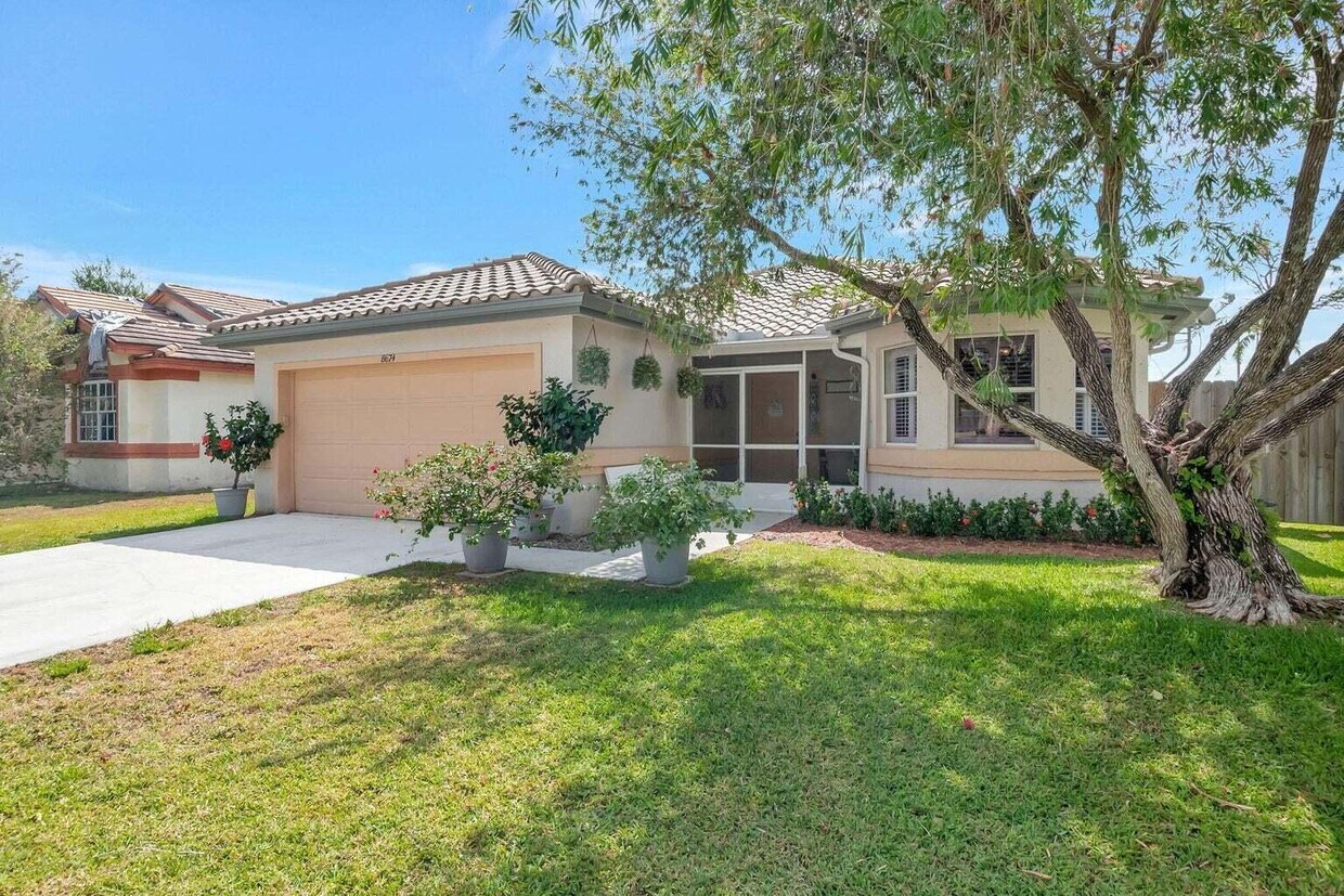 Primary Photo - 8674 Tourmaline Blvd