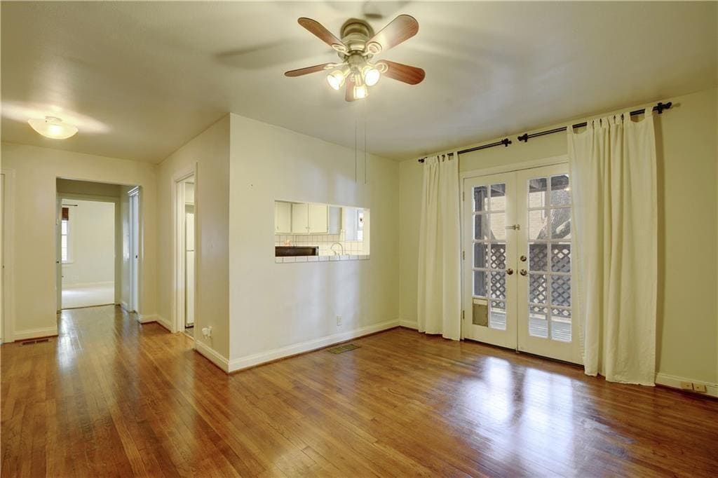 Primary Photo - 910 E 32nd St