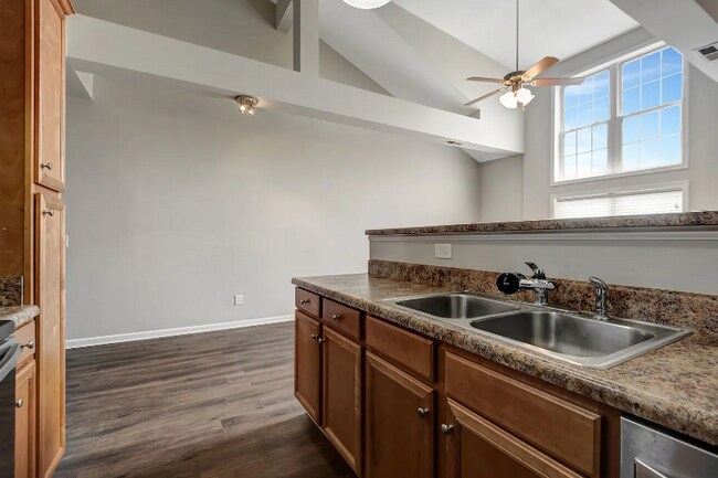 Foto del edificio - 1032 Wildwood Dr