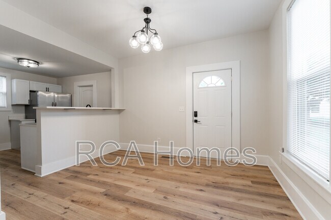 Building Photo - 874 Fletcher Ave