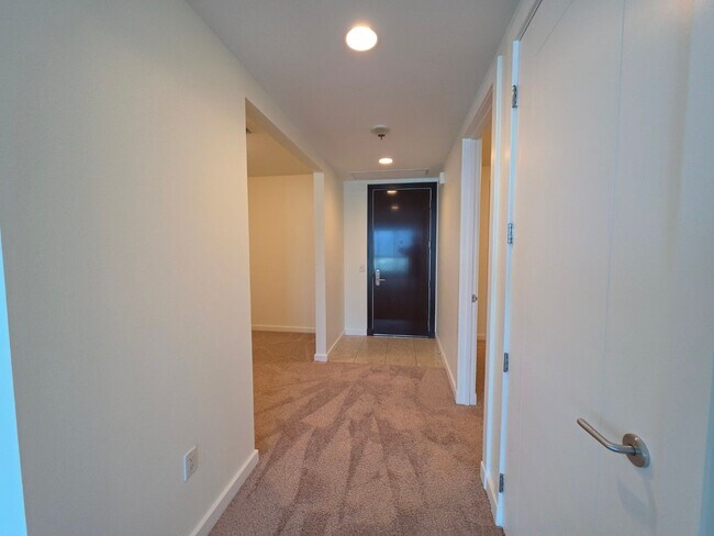 Foto del edificio - Fantastice High Rise with Full City Views!