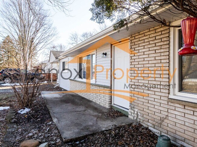 Foto del edificio - Shelby Township Ranch For Rent!!! HALF OFF...