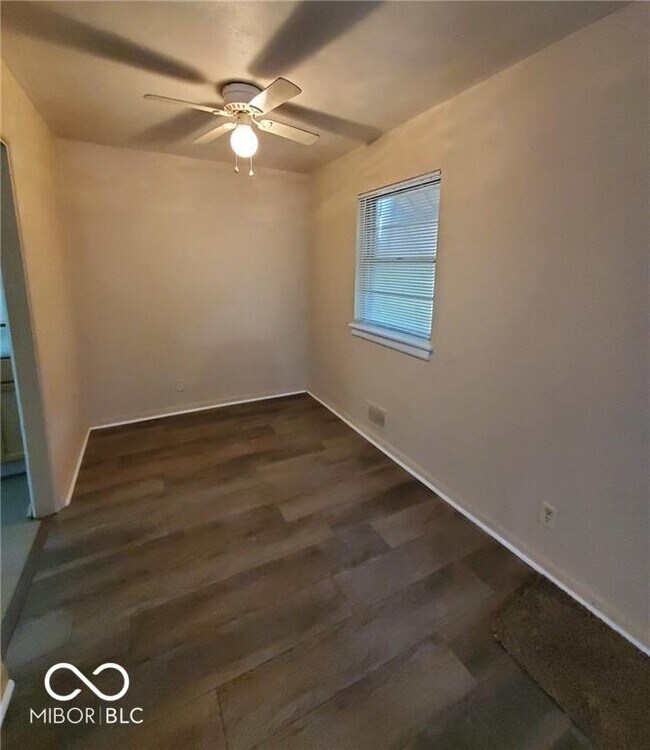 Foto del edificio - 3729 Kinnear Ave