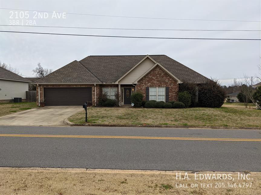 Photo - 2105 2nd Ave-