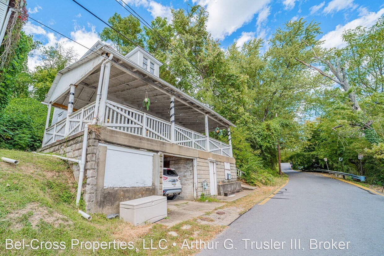 Primary Photo - 3 br, 2 bath House - 729 Naomi Street