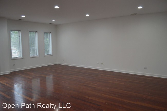 Foto del edificio - 3359 S Ashland Ave