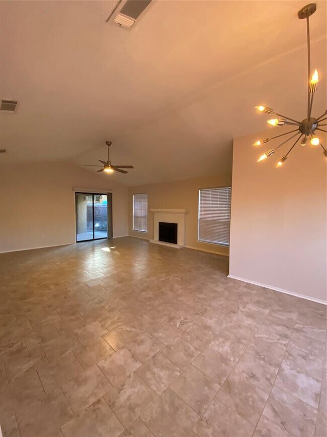 Foto del edificio - 1202 Thorpe Ln