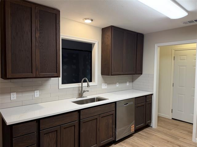 Foto del edificio - 320 Gloria St