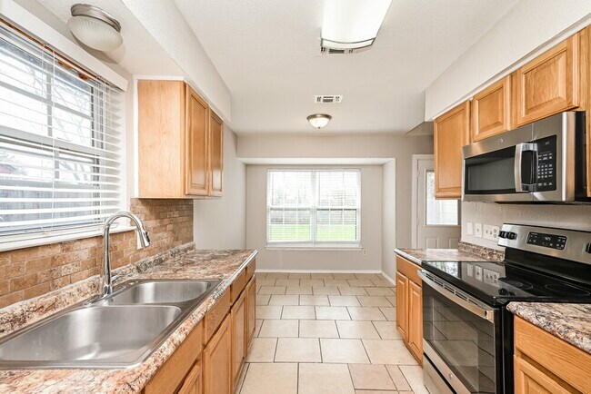 Foto del edificio - 428 Guadalupe Dr