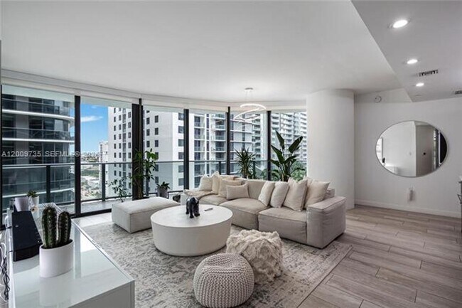 Foto del edificio - 45 SW 9th St
