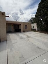 Building Photo - 1315 Dartmouth Dr NE