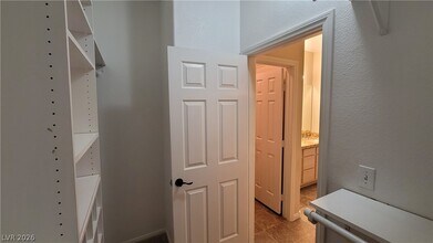 Building Photo - 1109 Scenic Crest Dr