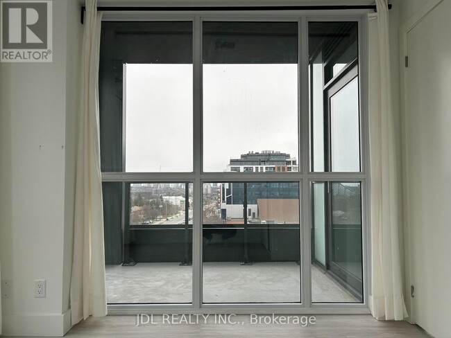 Photo du bâtiment - 6-626 Greenbriar Rd