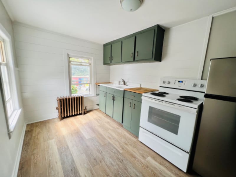 11 Baker St Unit 2A, Patchogue, NY 11772 Room for Rent in Patchogue