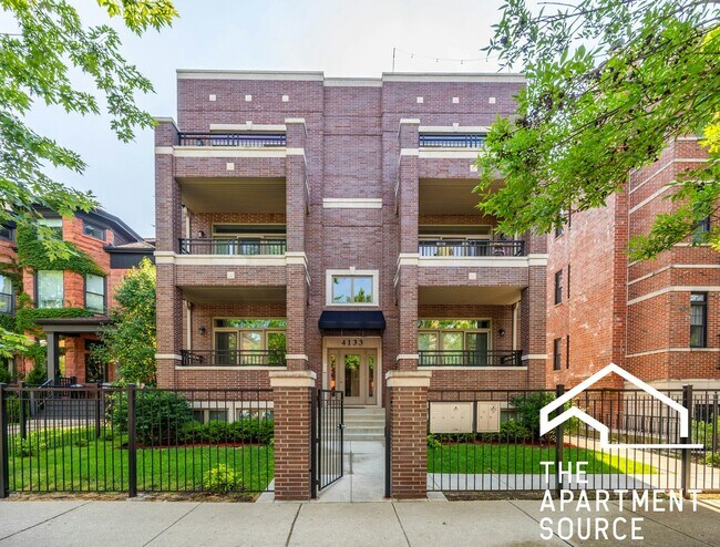 Building Photo - 4133 N Kenmore Ave