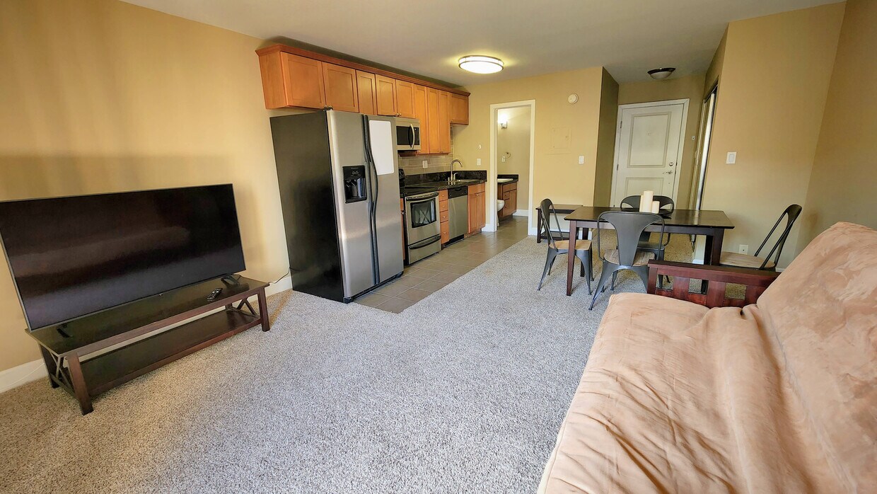 Primary Photo - 10982 Roebling Ave