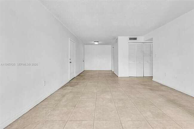 Foto del edificio - 7201 Miami Lakes Dr