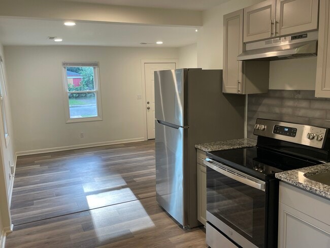 Building Photo - 1826 Taylor Ave