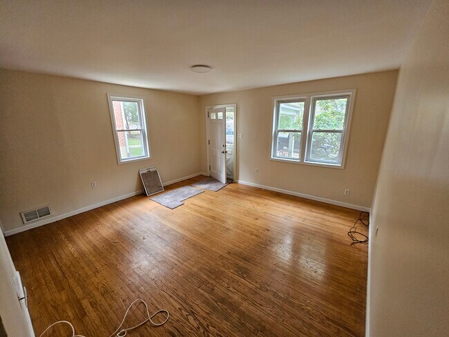 Foto del edificio - 913 E 21st St