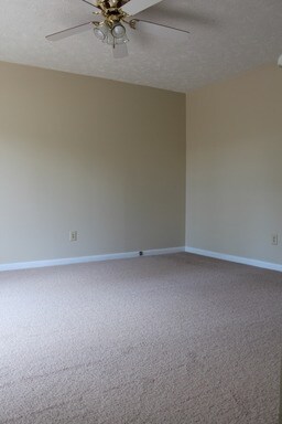 Building Photo - 100 Carmichael Ln