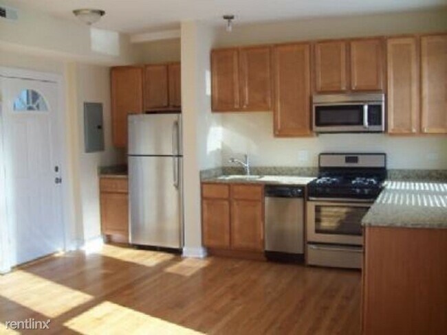 Foto del edificio - 3242-3248 W Wellington Ave