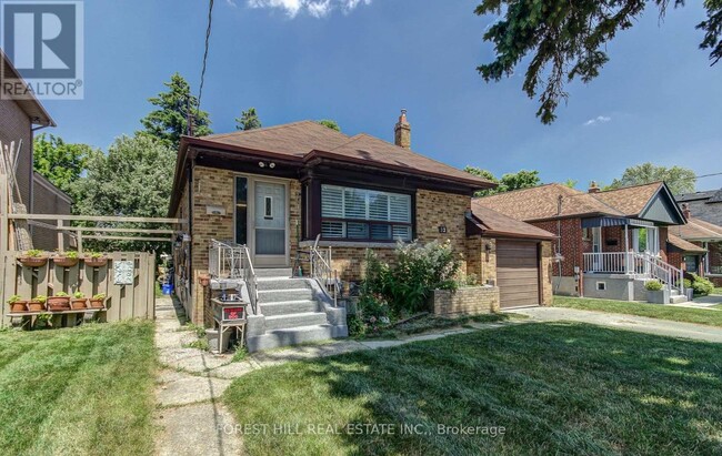 Building Photo - 32 Laurelcrest Ave