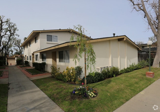 Building Photo - Orange Grove Apartments